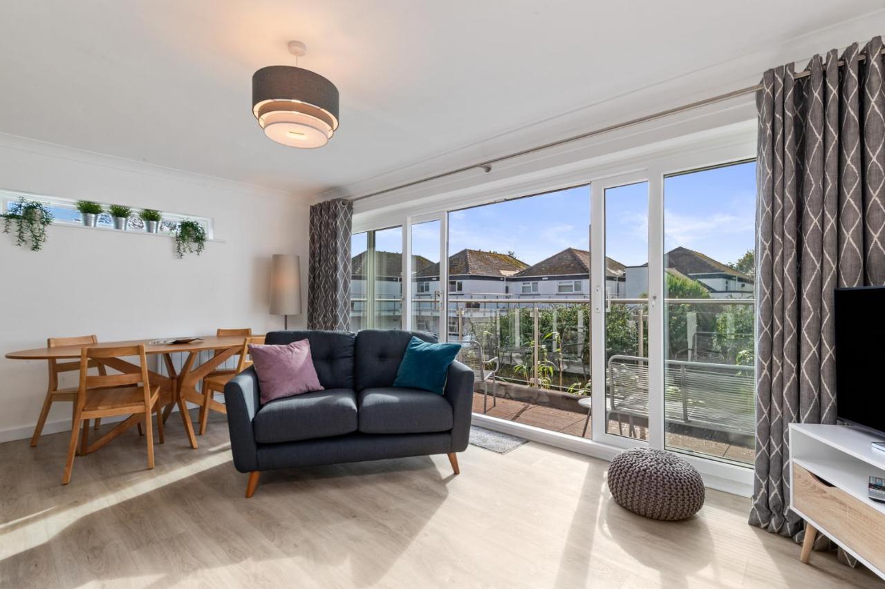 25 Coedrath Park - Sea Views From Balcony, Short Walk To Beach, Parking Saundersfoot Esterno foto