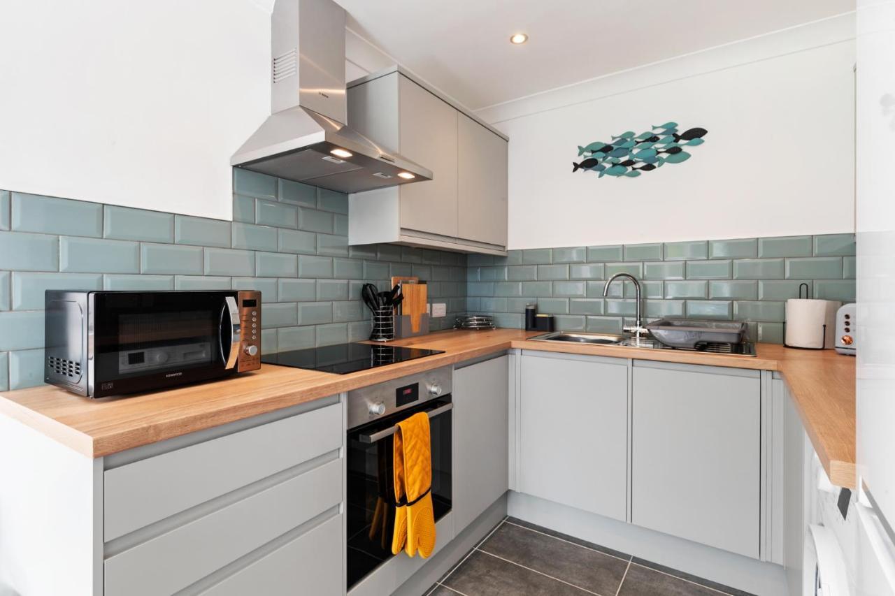 25 Coedrath Park - Sea Views From Balcony, Short Walk To Beach, Parking Saundersfoot Esterno foto