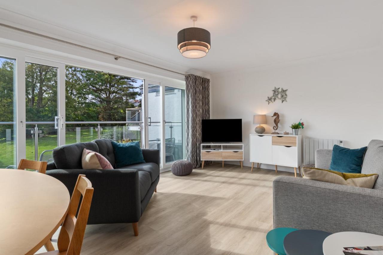 25 Coedrath Park - Sea Views From Balcony, Short Walk To Beach, Parking Saundersfoot Esterno foto